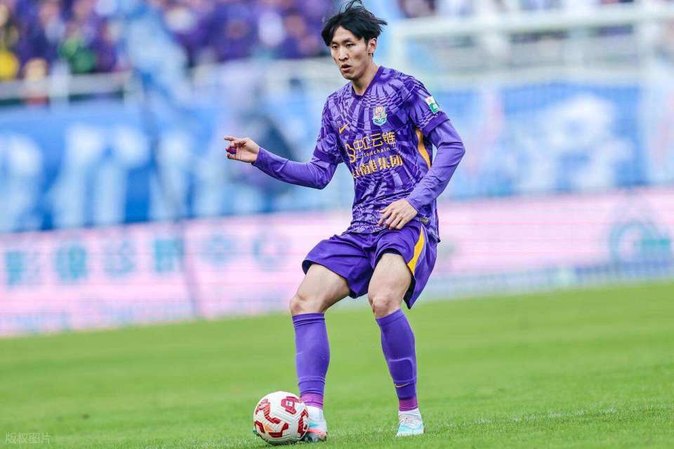 意外！谢维军直言曾非常抗拒在津门虎踢中卫，如今却逆袭成核心