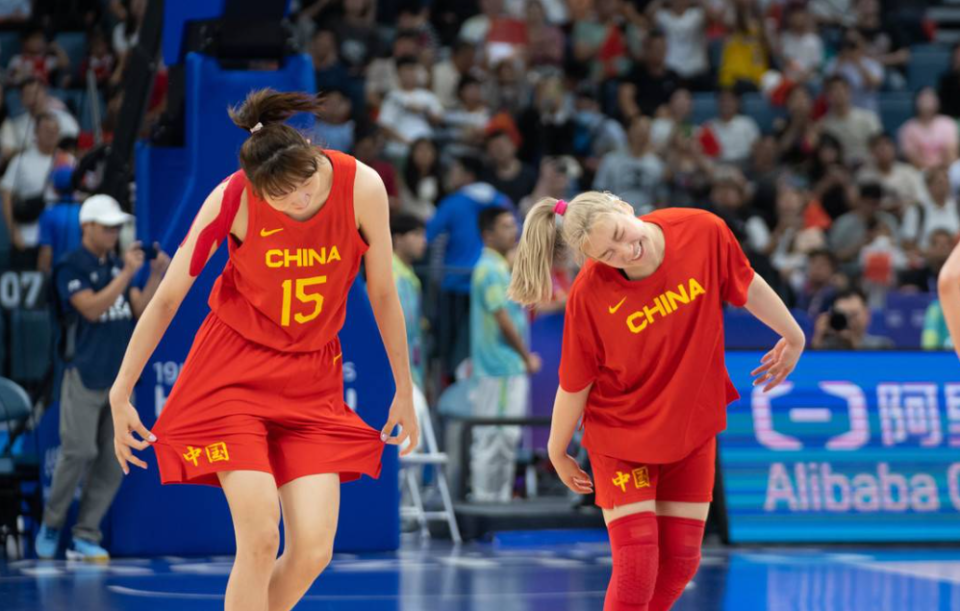 曝四川女篮投资人因全运决赛被“暗算”伤透心：放弃李梦+拒接手金强