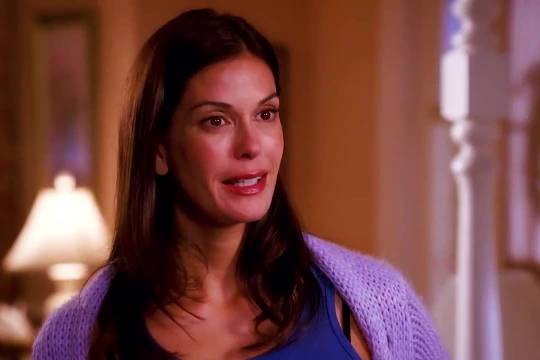 邻居太太送派威胁苏珊，绝望主妇上演笑里藏刀