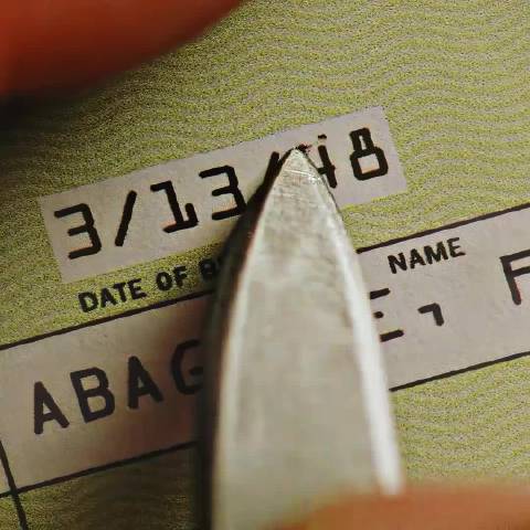 “对于别人来说不可能 但对我来说可以 ”猫鼠游戏