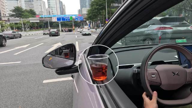 小鹏MONA辅助驾驶通过魔鬼路况考验滴水不洒