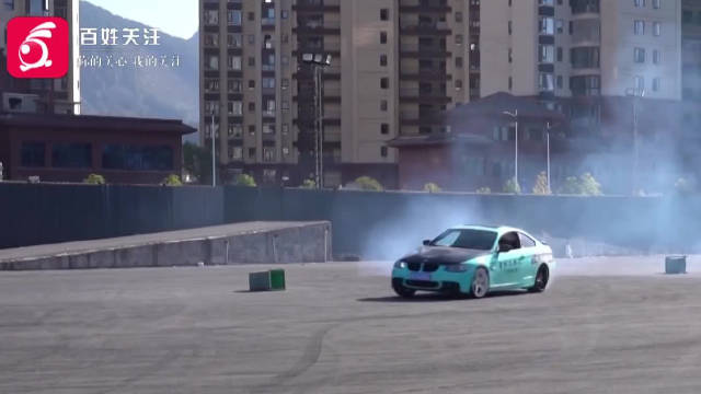 村GT漂移排位赛荔波高燃开启 速度与激情赋能乡村振兴