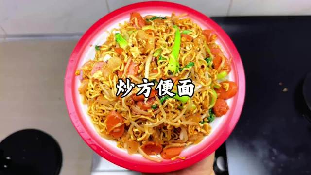 男人下厨的样子也太帅了吧！会做饭的男生魅力值直接拉满，比彭于晏还迷人！