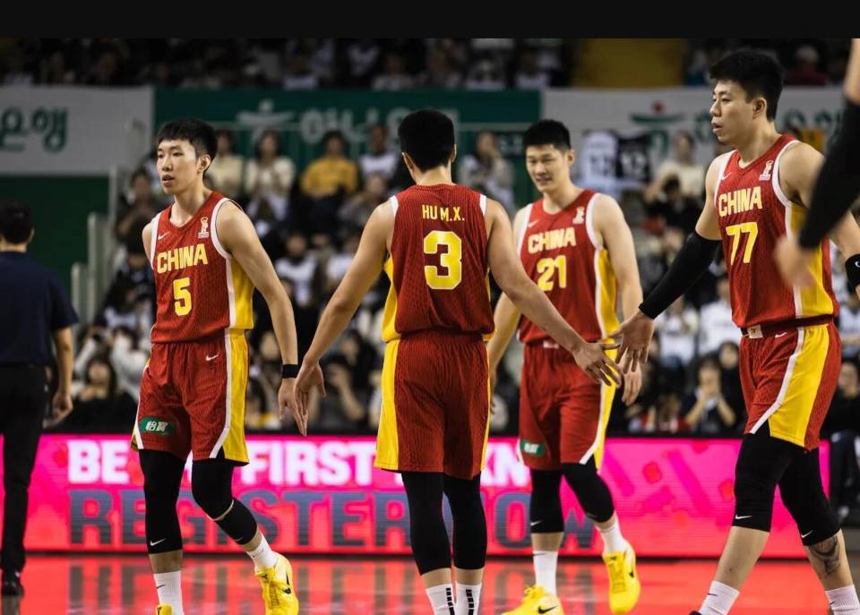 中国男篮为何打不过韩国？苏群点评一针见血，郭士强说进世界杯难