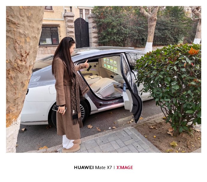 路人偶遇尊界S800好奇询问,体验后排空间被震惊