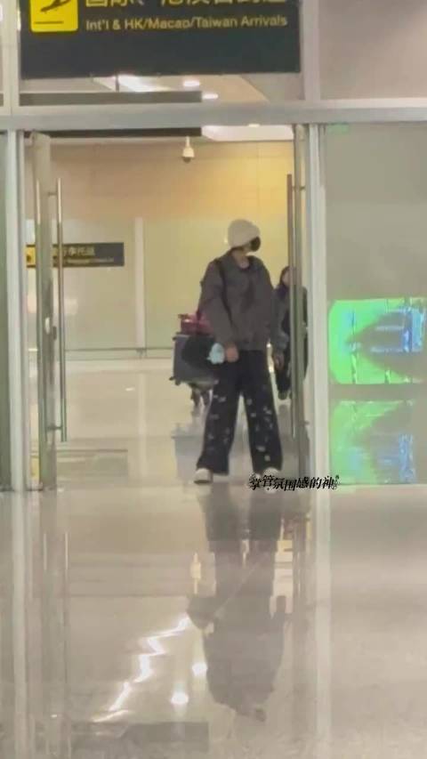 时隔三个月陈奕恒终于回来了 粉丝肯定很想念吧 希望能在新音舞台看到他