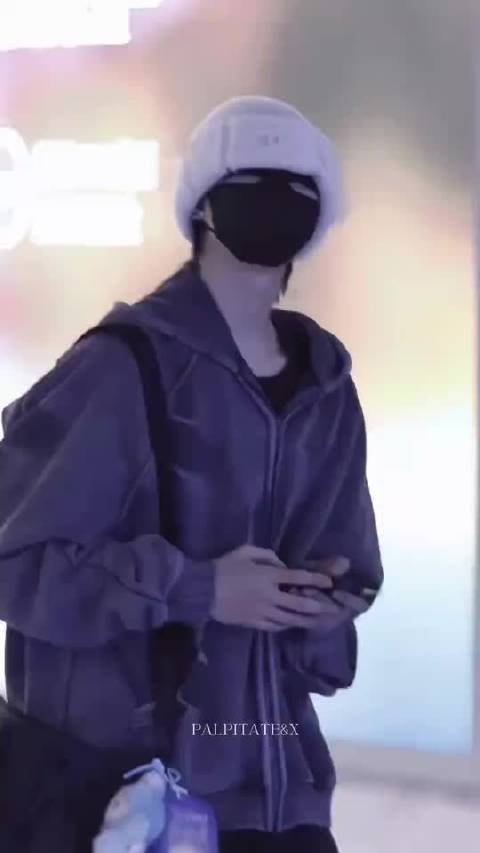 欢迎回家，请相信你自己，我们一直在你身边，请大家坚定选择陈奕恒