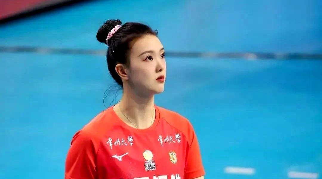 第十五届全运会女排小组赛江苏3：0澳门　张常宁比赛集锦