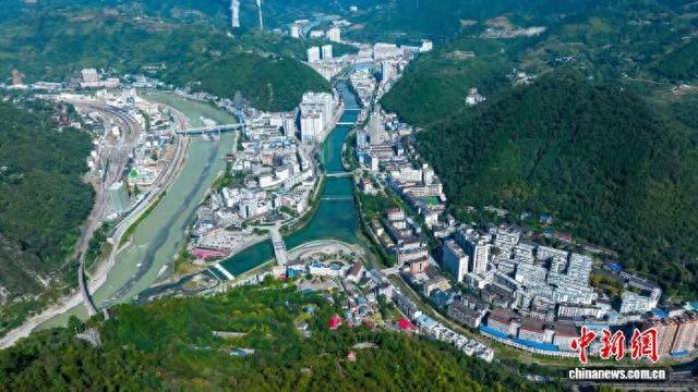 航拍陕西省汉中市略阳县。(略阳县融媒体中心供图)