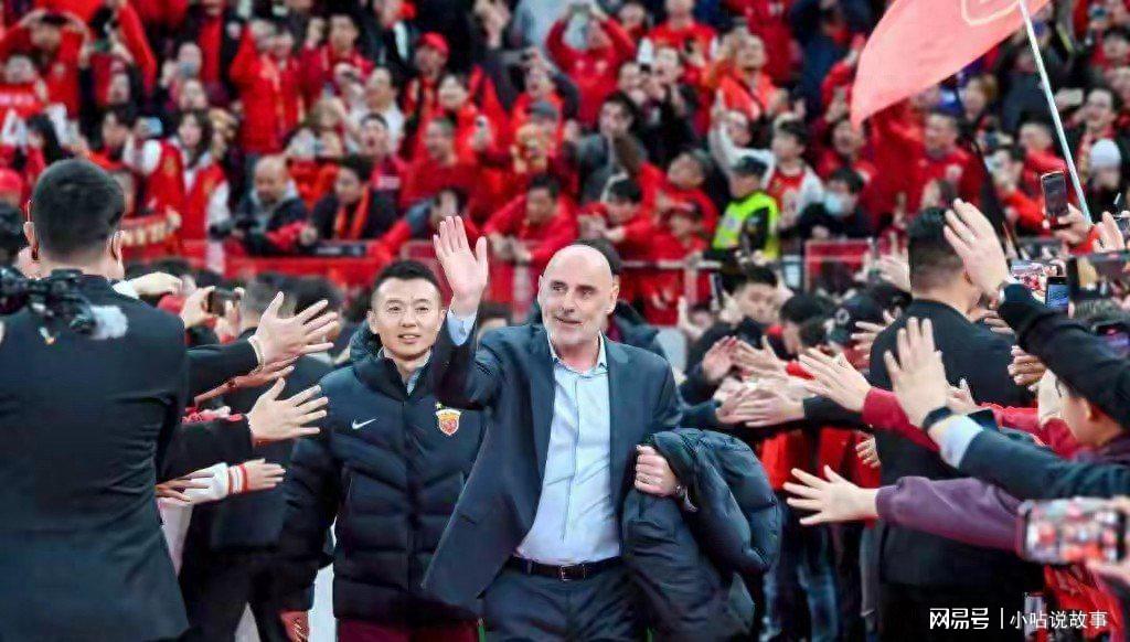 五年更换六家俱乐部，流浪金靴莱昂纳多决定中超联赛冠军的归属！