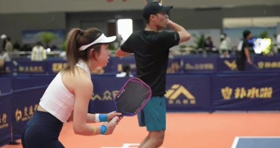 追光丨“一分钟上手、三分钟上场、十分钟上瘾”，匹克球成为新潮流