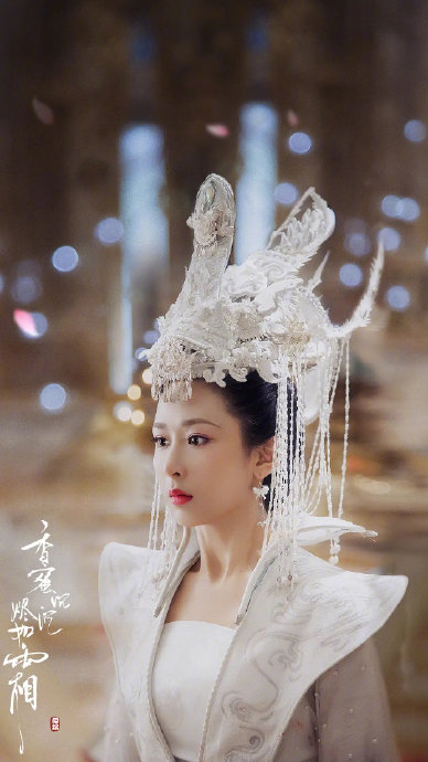 杨紫复刻香蜜经典镜头引38万点赞