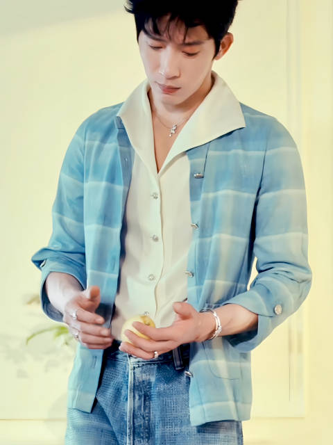 井柏然谈演员转身：走到哪儿算哪儿