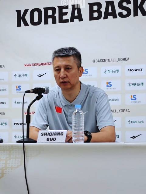 郭士强谈男篮两连败出线难度，胡金秋称将铭记失利