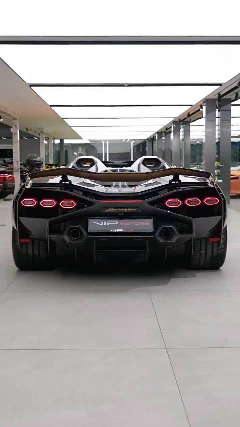 沉浸式体验全球限量19台的兰博基尼Sian Roadster