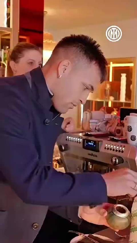 手法娴熟！看劳塔罗冲泡阿根廷国民饮品马黛茶