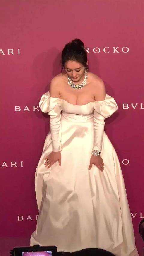 李小冉采访片段 冉姐好美