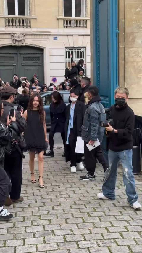 蔡依林状态极佳步履带风