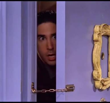 罗斯发现了钱莫恋情 老友记