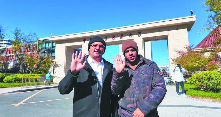 也门“学霸” 在合肥放飞“蜘蛛侠”