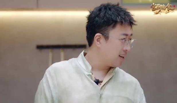 于正怒怼网友差评秒删，称《临江仙》破万必爆