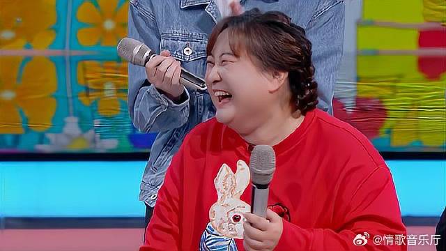 龚俊早期拍广告的照片流出，看到第三张，贾玲笑疯了！