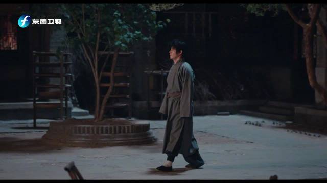 夏初劝褚韶华同往法国