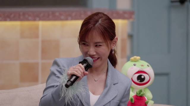 交流直播趣事，贺野自嘲上热搜，并分享首次站上舞台的成就感