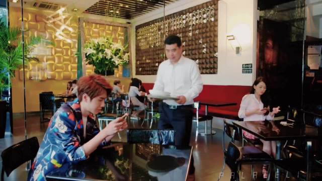 和霸道总裁小翟总的一场恋爱， 好喜欢翟至味的臭屁样，好拽