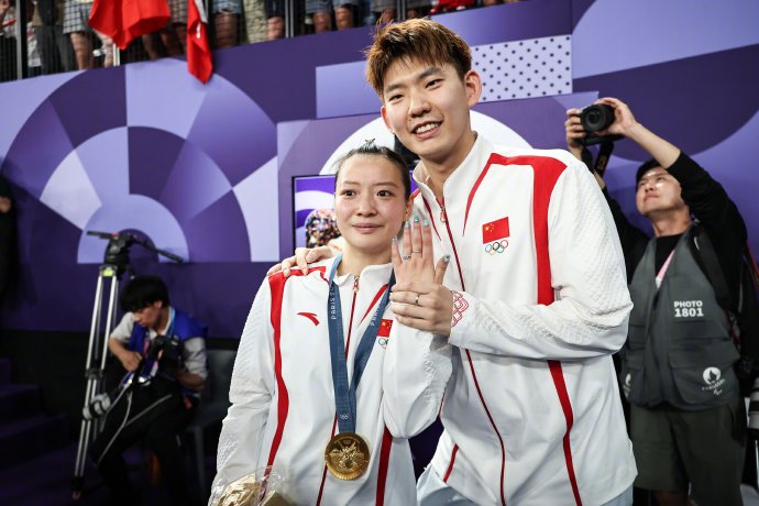 刘雨辰黄雅琼羽球主题婚礼引爆全网