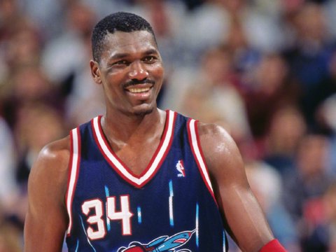 奥拉朱旺是被包夹次数最多的中锋，比奥尼尔还要多