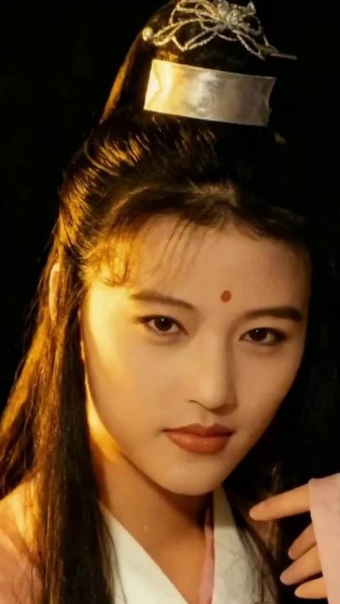 十一个版本的周芷若，谁才是你心中的经典？