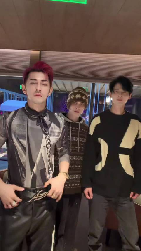 坏了！这三个是真帅哥