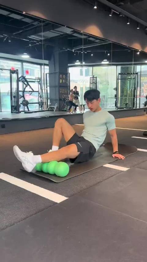 李嘉格恋情曝光，新男友26岁颜值高会做饭