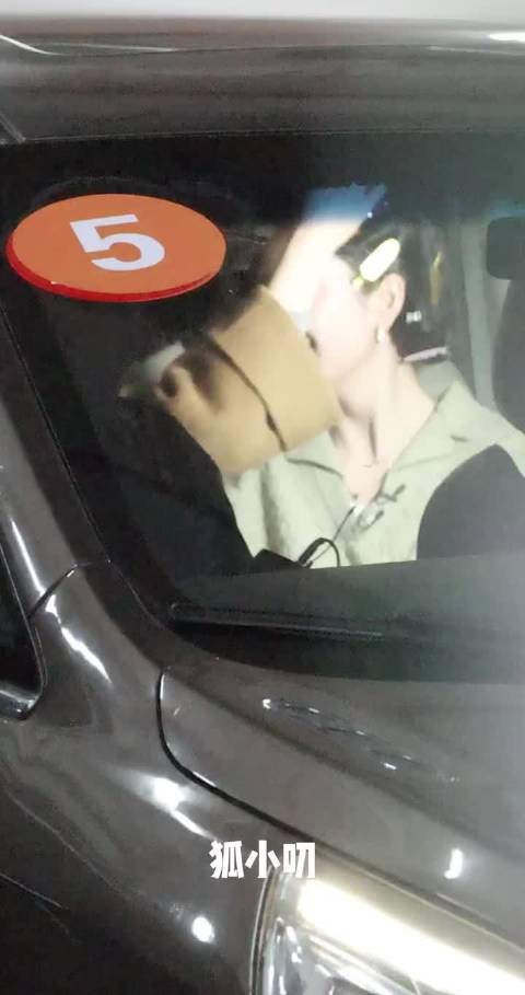 大侦探11首案录制上班路透：张若昀 王安宇 王鸥 杨蓉 魏晨来喽