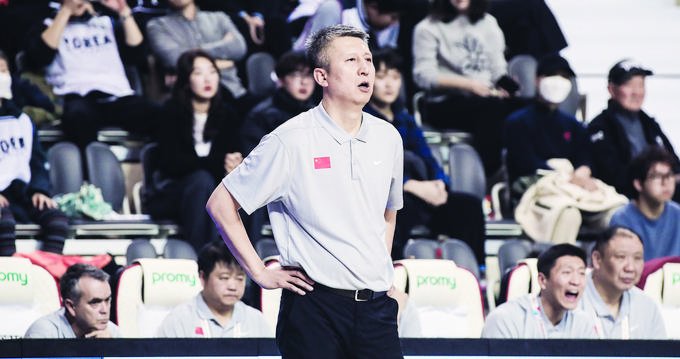 仅三个月，中国男篮为何判若两队？