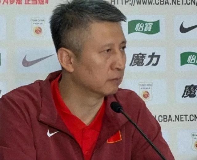 中国男篮为何再败韩国？杜锋评述直指要害，郭士强太天真！