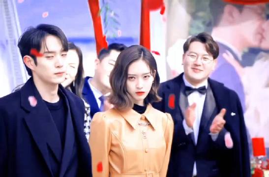 在里面很吸引人的眼球 周锡京 顶楼