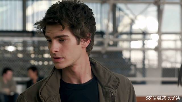 小蜘蛛打篮球，直接干爆球板，有点帅啊