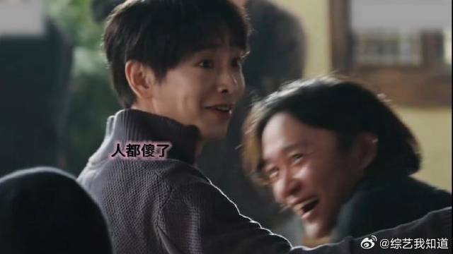 朋友让彭彭用提词器，我是演员，我还要脸