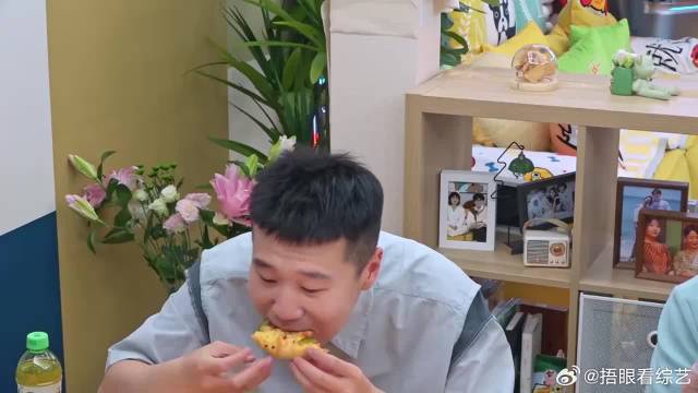 汪苏泷再次忘词，居然来大雨落下都能忘，对得起容祖儿吗