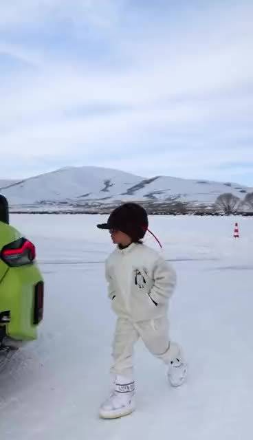 6岁儿童驾驶位装座椅，摩托车手之子引关注