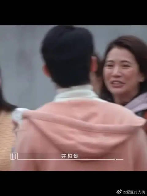 谢娜井柏然“相爱相杀”