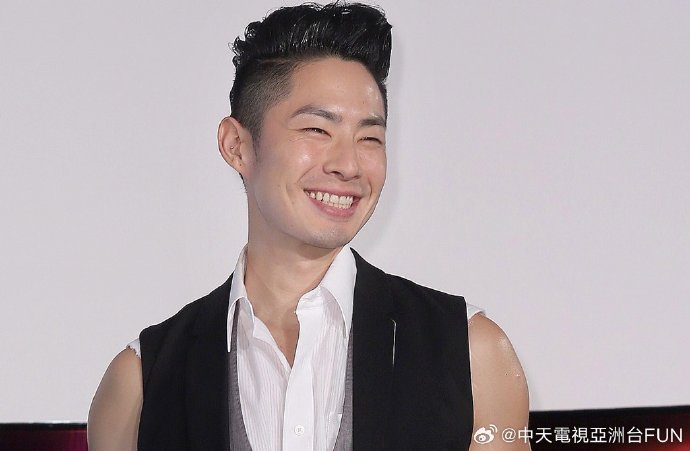 吴建豪暴瘦引担忧，极端审美再引争议