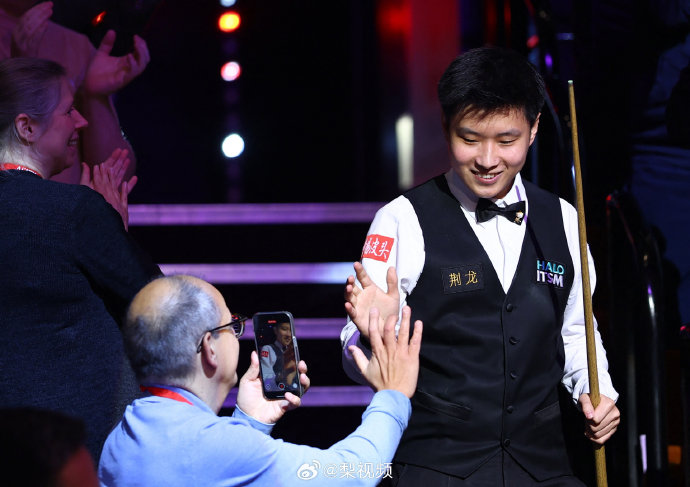 赵心童6-1横扫龙泽煌晋级英锦赛16强