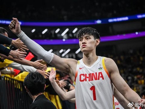 能打NBA？曾凡博对韩国两场拿2分，浪费首发位置，被郭士强放弃