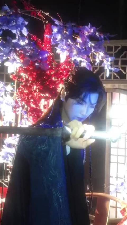 上一秒让一下下一秒道歉，哈哈哈这是真没招了