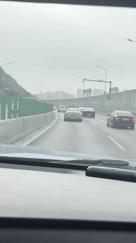 这是不是SU7改款了？现在开始预热了吧？