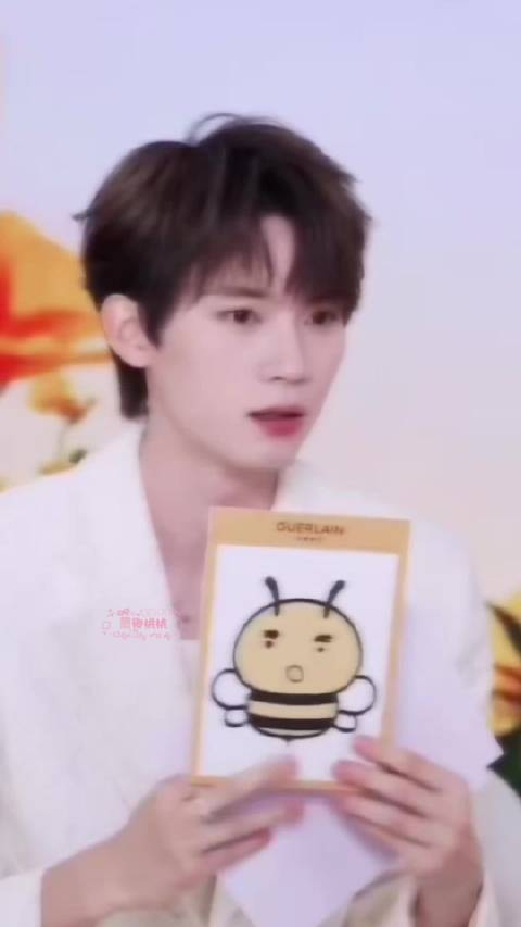 他的眼睛 blingbing