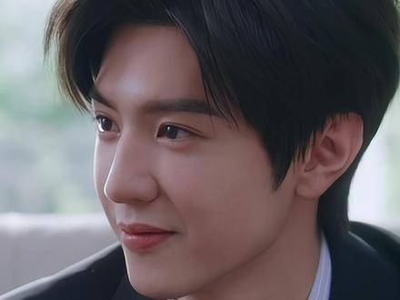 即使深陷困境，他仍将全部的爱倾注于她，从未保留